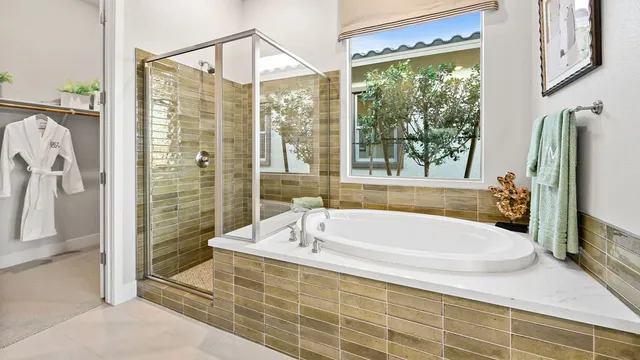 361 Faro Di Portofino Court in The Amara Collection at Portofino at Lake Las Vegas — interior