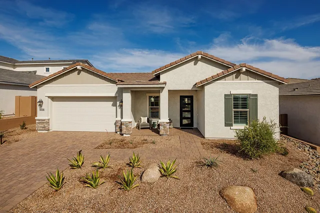 Ladera Trails Thompson Front Ext 1024x576