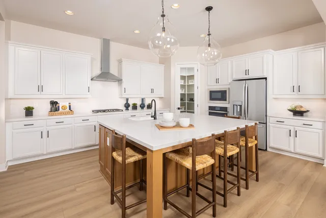 Verdin Discovery_Azelia Kitchen 1920x1286