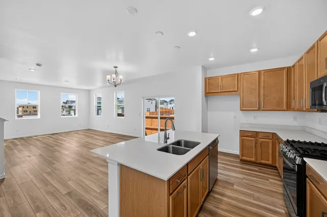 342 N Bersshine Court in Sky Ranch — interior
