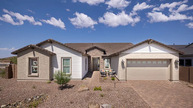 Alorivita South Palisade Front Daylight 1286x576
