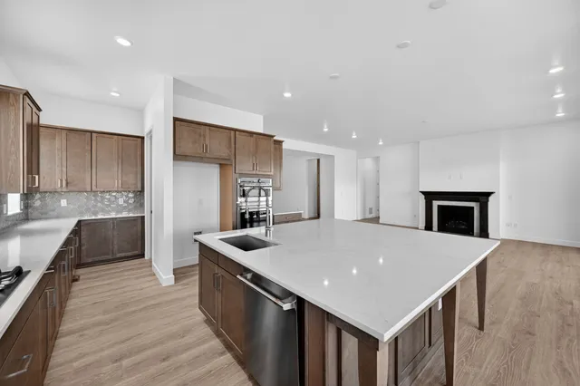 4051 Descent Street in Macanta Destination Collection — interior