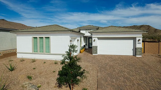Ladera Trails Ridgeline Front Ext 1024x576