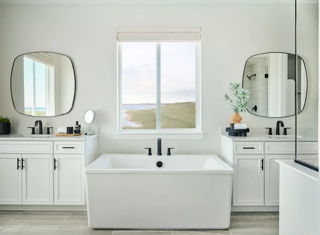 Taylor-Morrison-Trailstone--Vail-05-16-24-Primary-Bathroom-Web
