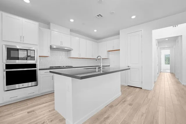 52 Via Montoro in Verona at Lake Las Vegas — interior