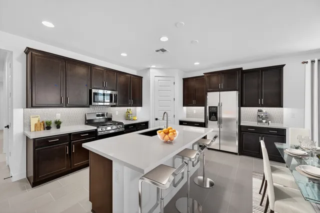 25151 N 171st Lane in Artisan at Asante Encore Collection — interior