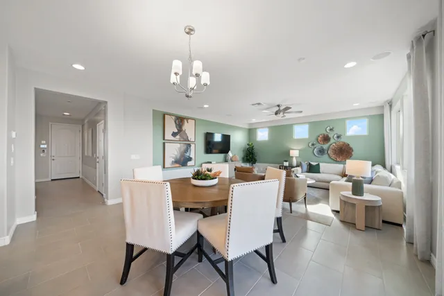 Parkside Rio Vista 35-4 Dining