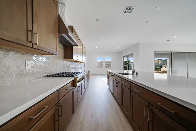 203 Paraggi Bay Drive in The Vista Pointe Collection at Portofino at Lake Las Vegas — interior