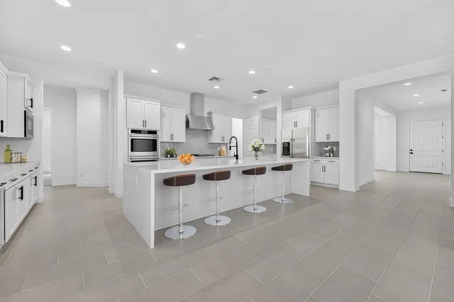 20484 E Sonoqui Boulevard in Ellsworth Ranch Voyage Collection — interior