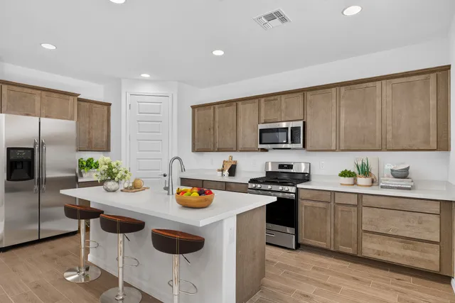 25362 N 165th Lane in Artisan at Asante Vista Collection — interior