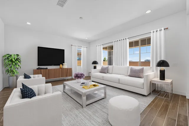20731 E Arroyo Verde Drive in Ellsworth Ranch Landmark Collection — interior