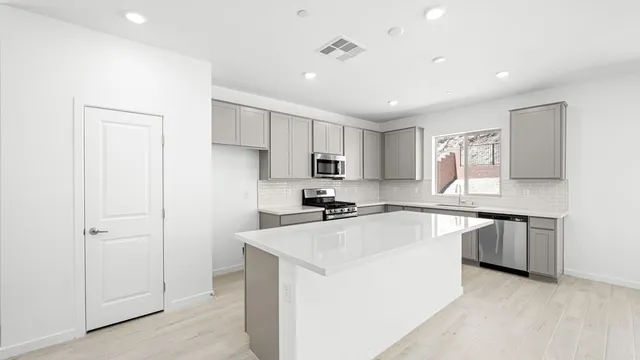 46 Via Montoro in Verona at Lake Las Vegas — representation photos