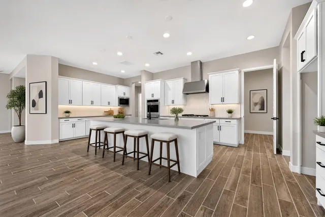 21054 S 190th Way in Legado Voyage Collection — interior