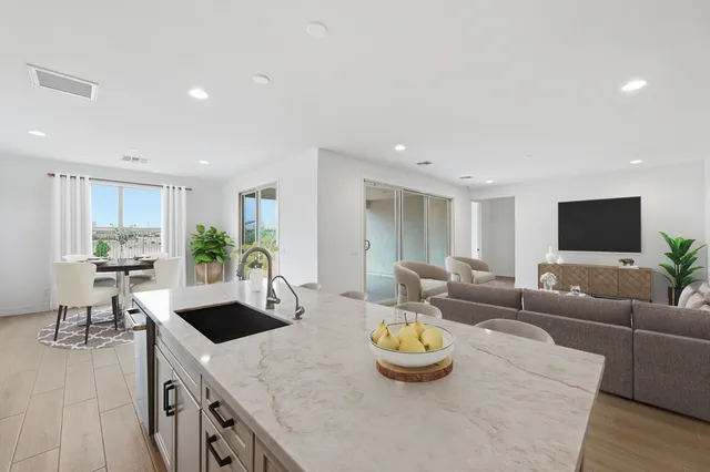 25100 N 171st Avenue in Artisan at Asante Passage Collection — interior