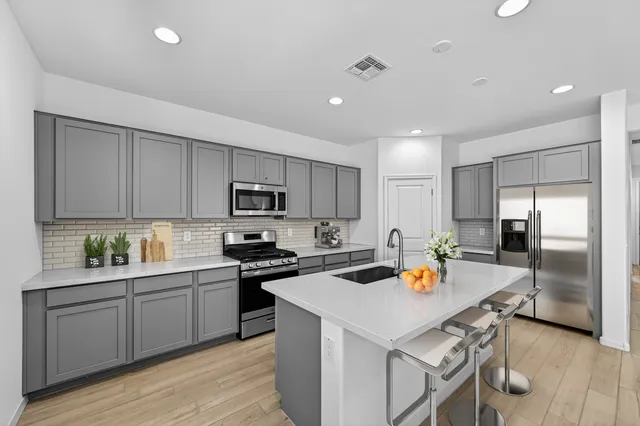 25304 N 165th Lane in Artisan at Asante Vista Collection — interior
