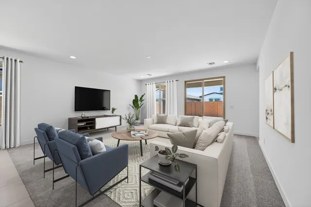 25151 N 171st Lane in Artisan at Asante Encore Collection — interior