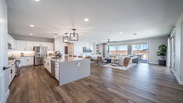 Kitchen Greatroom1