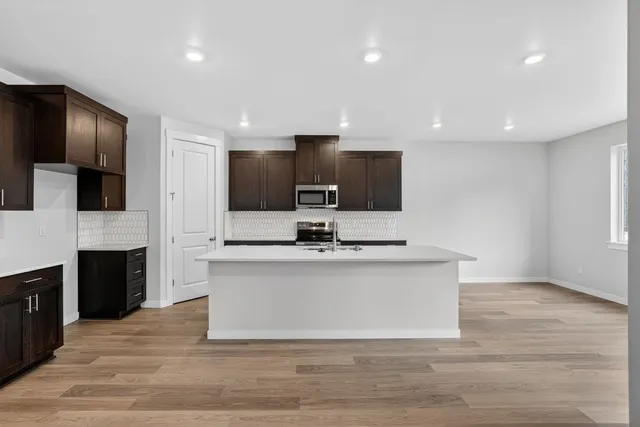 3107 SW 4th Avenue in Woodin Creek Station — interior