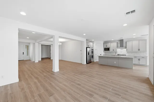 25100 N 171st Avenue in Artisan at Asante Passage Collection — interior