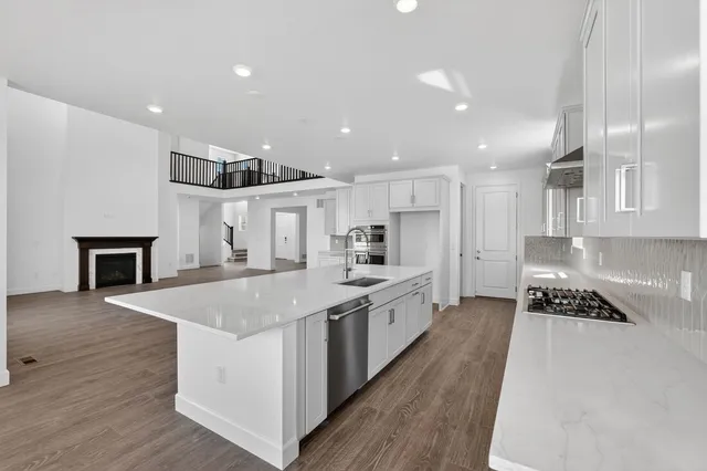 4063 Descent Street in Macanta Destination Collection — interior