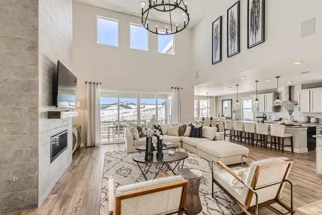 04 Living Room