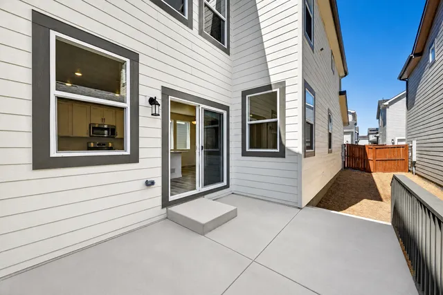 2089 Barnwood Drive in Farmlore — interior