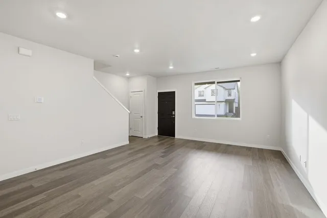 444 SW 32ND Street in Woodin Creek Station Townhomes — interior