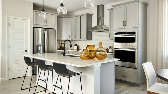Taylor-Morrison-Aurora-Highlands-Stella-09-11-23-Kitchen-Web
