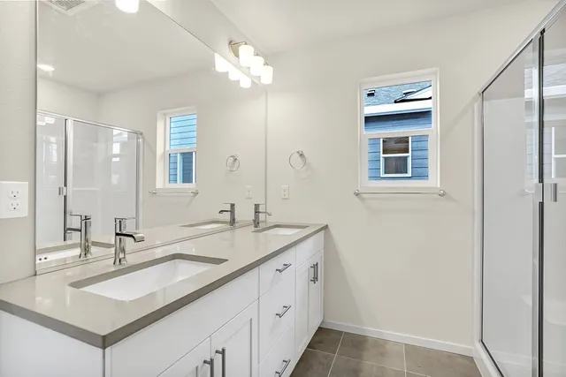 430 SW 32nd Street in Woodin Creek Station Townhomes — interior
