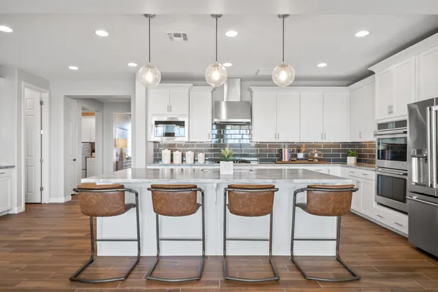 10163 W Columbus Avenue in Parkside Almeria Collection — representation photos