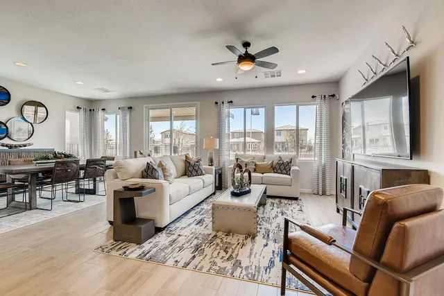 6629 Path Catcher Street North-large-007-015-Living Room-1500x1000-72dpi