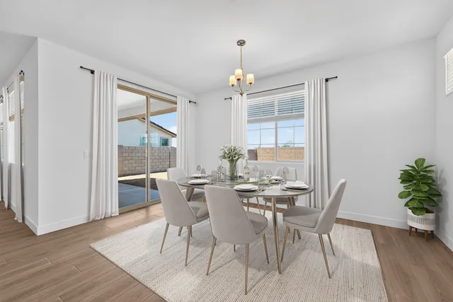 5810 S Hassett in La Mira Discovery Collection — interior