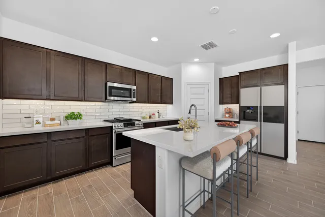 25239 N 165th Lane in Artisan at Asante Vista Collection — interior