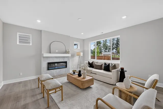 760 Weaver Drive E in Sunrise Vista — interior
