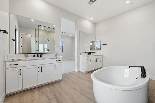 hj-nv-las-vegas-ashland-at-summerlin-liberty-lot-27-bathroom-01