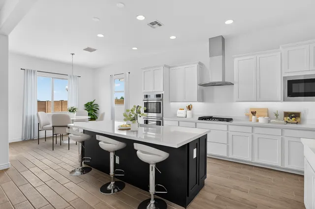 8121 E Renata Avenue in Hawes Crossing Landmark Collection — interior