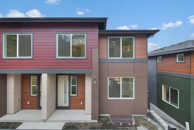 13216 NE 127th Way Unit A in Senderos — exteriors