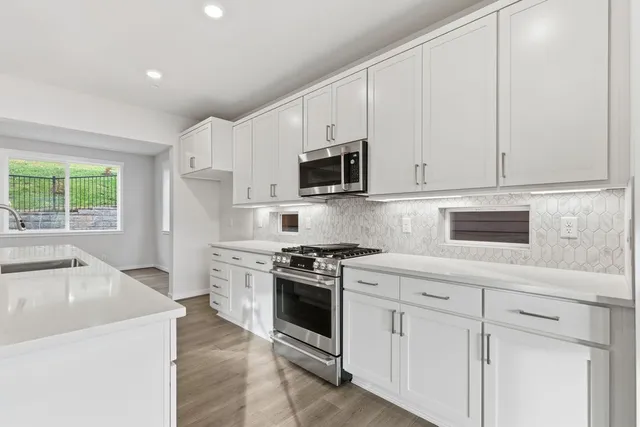 13210 NE 127TH Way Unit D in Senderos — interior