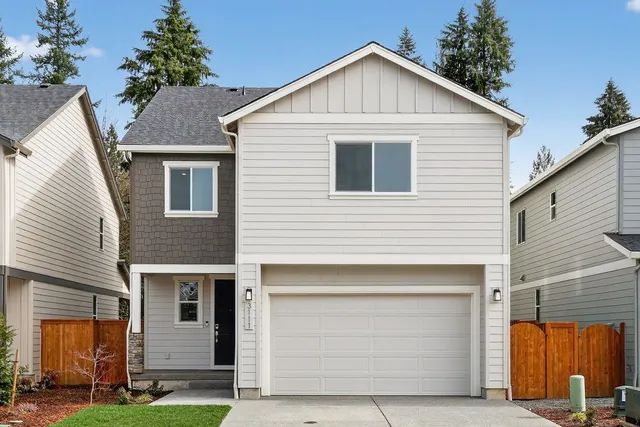 3111 SW 4th Avenue — new home in Woodin Creek Station