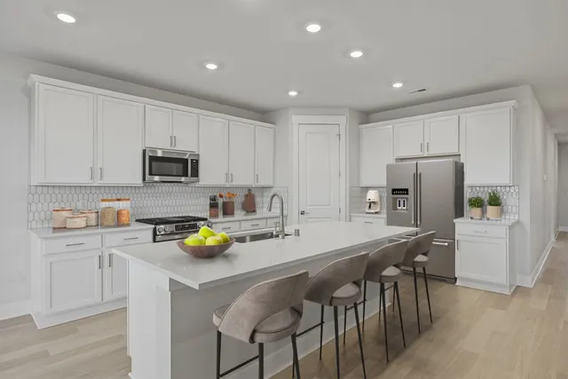 671 Barquist Lane N in Sunrise Vista — representation photos