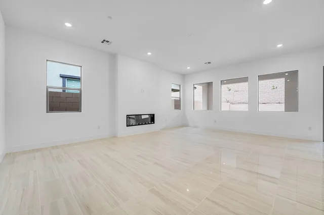 366 Tigullio Avenue in The Coletta Collection at Portofino at Lake Las Vegas — interior
