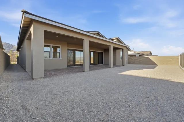 hj-nv-las-vegas-ashland-at-summerlin-liberty-lot-27-backyard-01