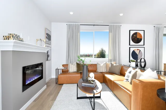 508 SW 31st Street in Woodin Creek Station — representation photos