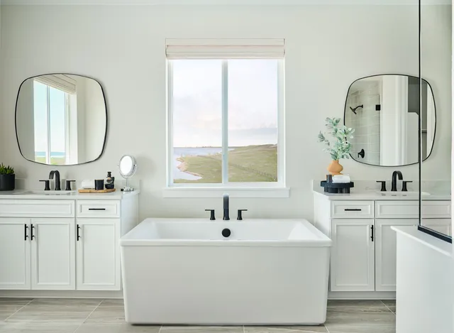 Taylor-Morrison-Trailstone--Vail-05-16-24-Primary-Bathroom-Web