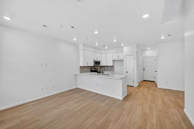 17157 W 91st Lane in Trailstone Townhomes - The Westerly Collection — interior