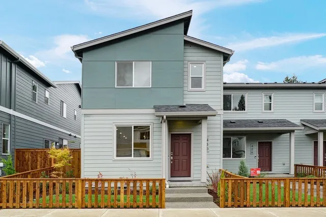 430 SW 32nd Street — new home in Woodin Creek Station Townhomes
