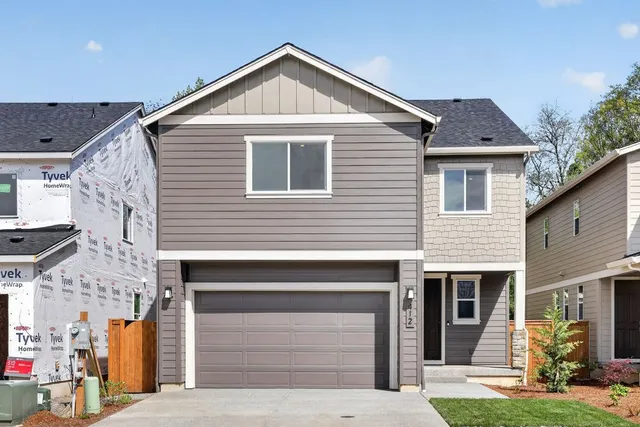 412 SW 31st Street — new home in Woodin Creek Station