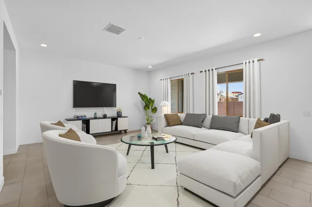 8855 W Oregon Avenue in Stonehaven Expedition Collection — interior