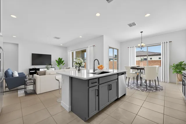 4140 E Desert Lilly Lane in Combs Ranch Landmark Collection — interior