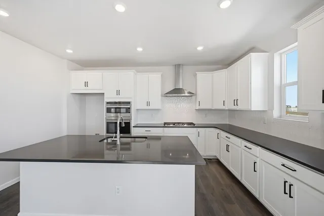 3591 Recess Lane in Macanta City Collection — interior